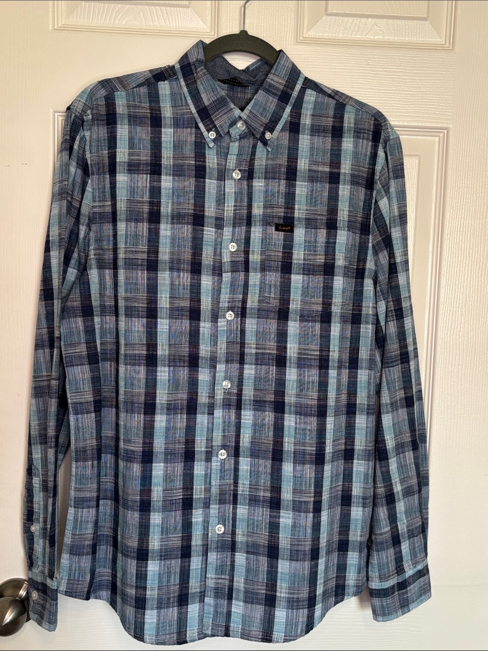 Lee Men's Blue Plaid Button-Down Shirt Size S NWT